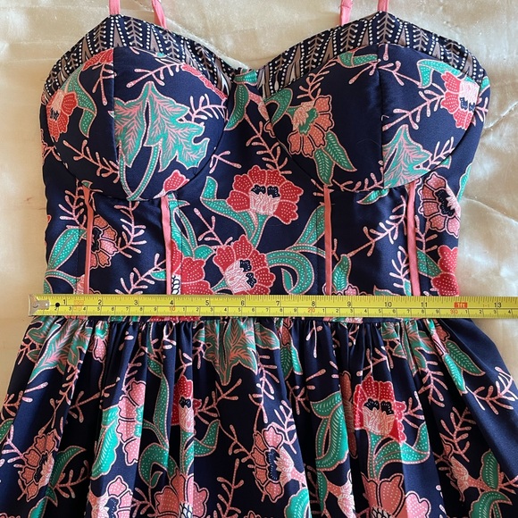 Band of Gypsies Floral Coral Pattern Bustier Dress - Picture 12 of 13